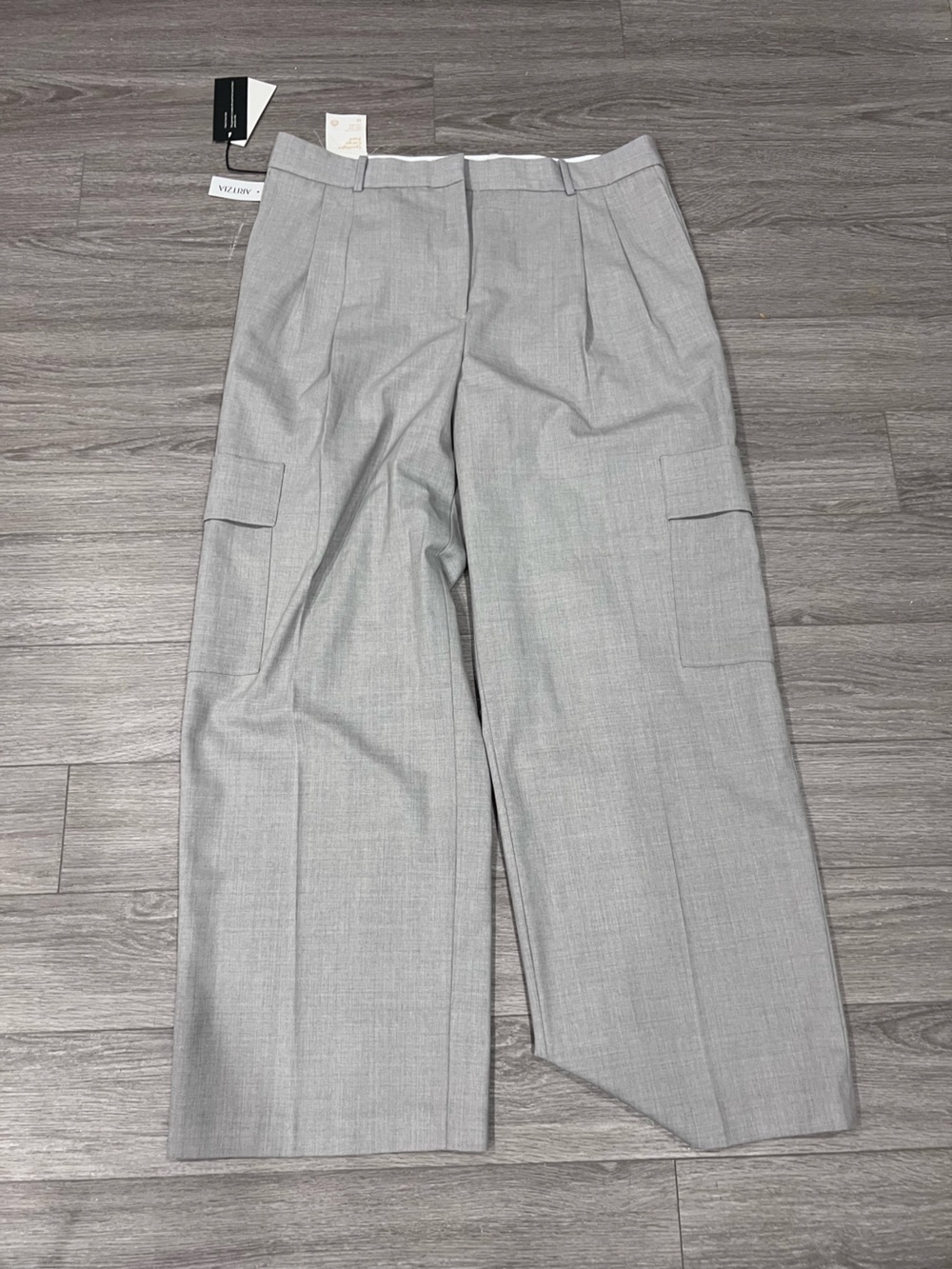 Aritzia Babaton spotlight cargo Trousers 16 Heather light grey